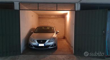 Garage in Via Zarotto Parma