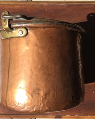 Paiolo in rame con manico in ferro battuto