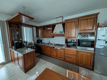 Cucina in noce classica