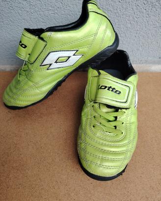 scarpe da calcetto n. 33 Lotto