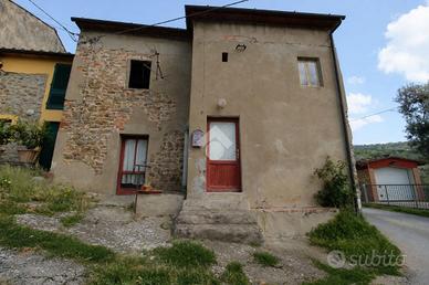 CASA SEMINDIPENDENTE A LAMPORECCHIO