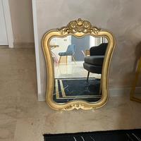 Specchio decorativo dorato stile barocco