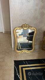 Specchio decorativo dorato stile barocco