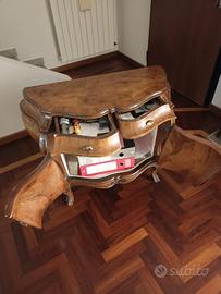 Mobile in radica del '900