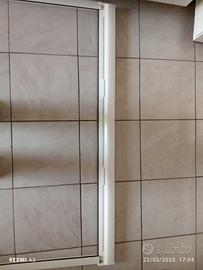 Zanzariera rallentata a molla