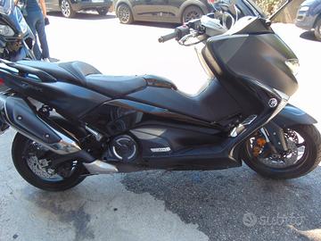 Yamaha T Max 530 dx nera anno 2018 km 4.300