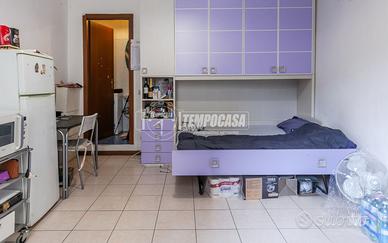 MONOLOCALE DI 27 MQ A DUE PASSI DALLA METRO MACIAC