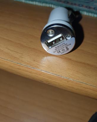 Caricabetteria usb, e supporto cellulare sigillati