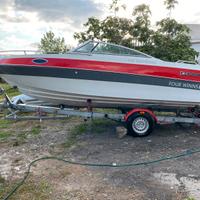 Motoscafo semicabinato