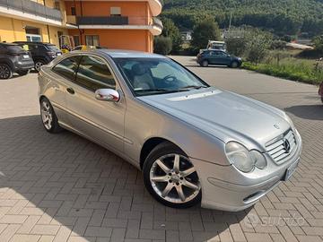 MERCEDES SPORT COUPE' 220 CDI  ANNO 2002  SALERNO