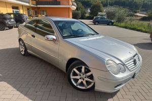 MERCEDES SPORT COUPE' 220 CDI  ANNO 2002  SALERNO