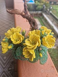 fiori  fatti a mano con perline