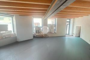 NEGOZIO A MORENGO