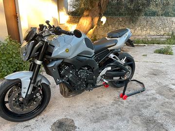 Yamaha fz1 perfetta scarico akrapovic