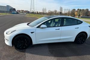 Tesla Model 3 Long Range RWD