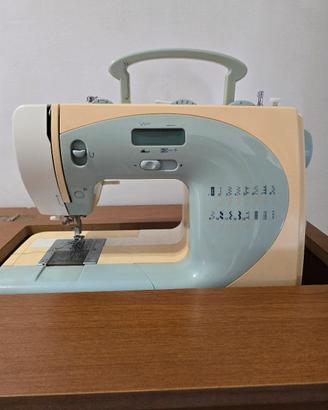 Macchina da cucire elettronica Bernette 90e 