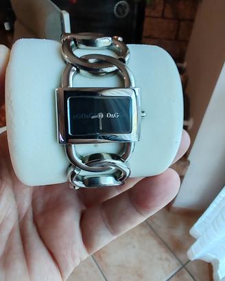 orologio da donna in acciaio griffato Dolce e gabb