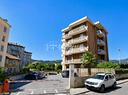 legino-cinque-locali-in-via-bove