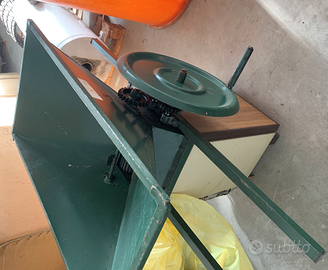 macchina per macinare l'uva