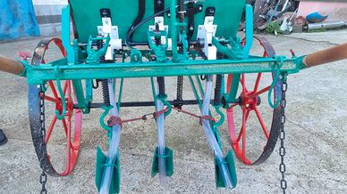 Macchina seminatrice trazionata