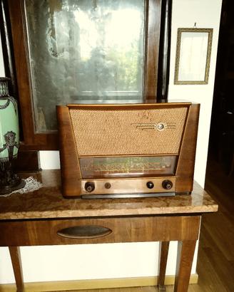 vecchia radio