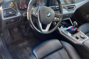 Auto perfetta in tutto xon 8 gomme