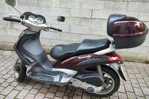 Piaggio Beverly 200