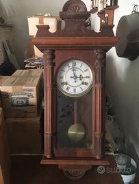 Orologio da parete in legno