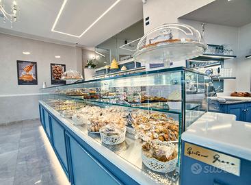 Arredamento completo per pasticceria/bar/gelateria