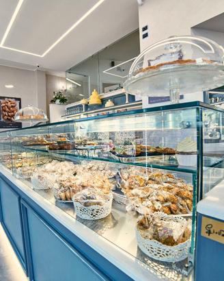 Arredamento completo per pasticceria/bar/gelateria