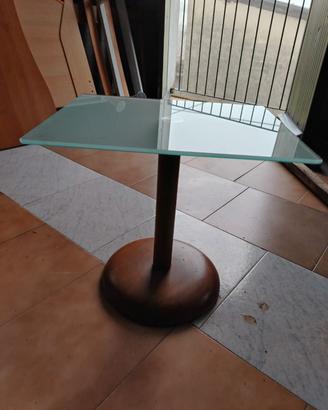tavolino salotto e specchio bagno 