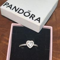Anello Pandora “Cuore in Rilievo” – Argento 925