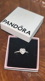 Anello Pandora “Cuore in Rilievo” – Argento 925