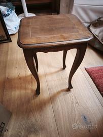 Tavolino da appoggio stile Luigi XV in legno