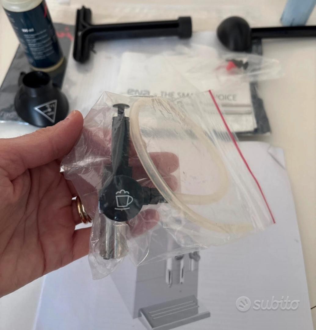 Pezzi Di Ricambio Per La Macchina Da Caffè. Riparazione E Manutenzione Di Cottura Ad Acqua Bollente Image182867401 - Foto 10