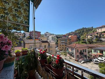 4 LOCALI A LA SPEZIA