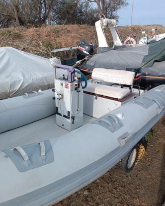 gommone Marshall M80  motore Mercury 40-50cv