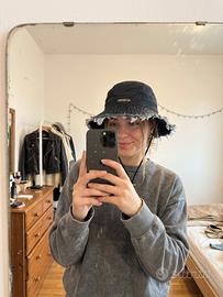 Jacquemus  Nero Bucket Hat Denim Sfrangiato 