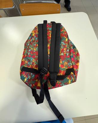 zaino con motivo floreale eastpak