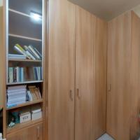 armadio angolare con colonna libreria