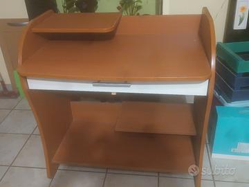 mobiletto per Pc e stampante 