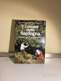 I costumi della Sardegna - 108 comuni - libro