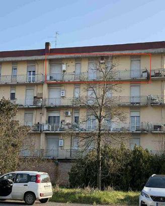 Immobile in asta di 83 m² con 3 locali e box auto 