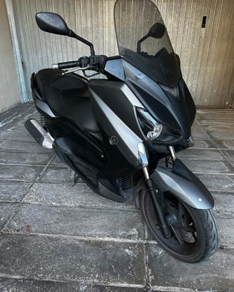 Yamaha xmax 250 anno 2015