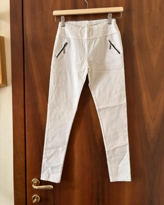 Pantaloni bianchi skinny