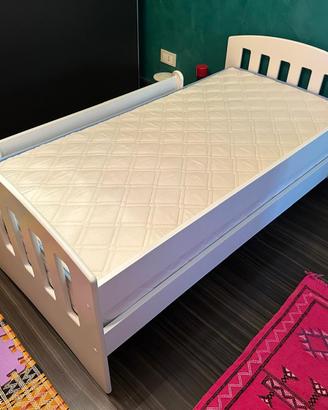 Lettino da bimbo/a bianco legno laccato