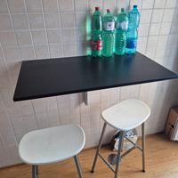 tavolo a scomparsa e sedie