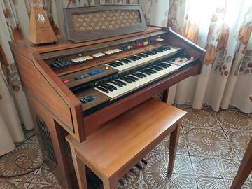organo farfisa