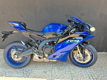 Yamaha YZF R9