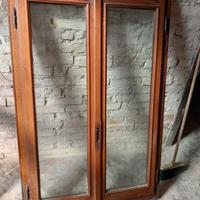 2 Finestre di Legno 2 in  PVC  1 Porta